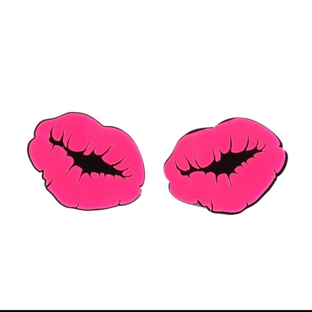 (1) lip earrings